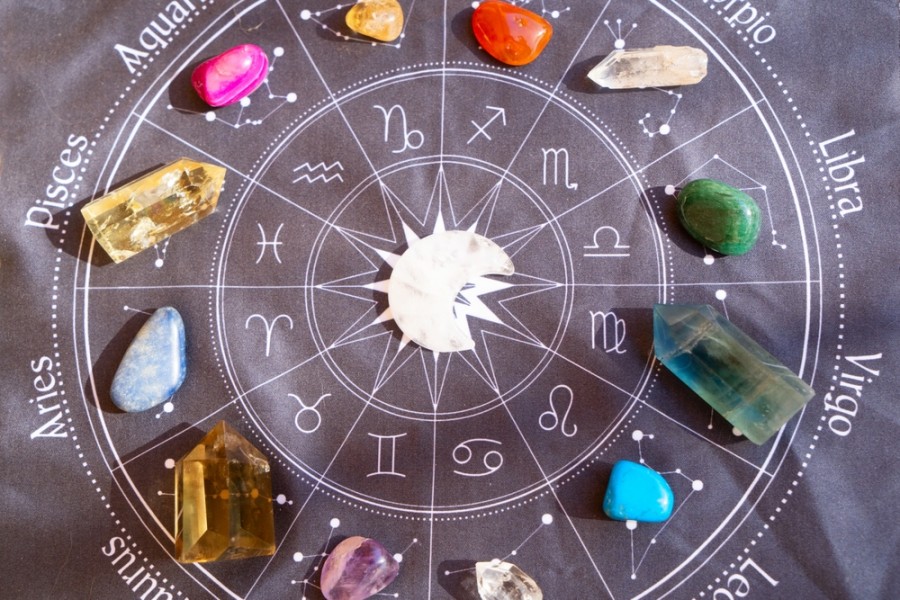 Pierre et signe astrologique lion : caractère et signification !